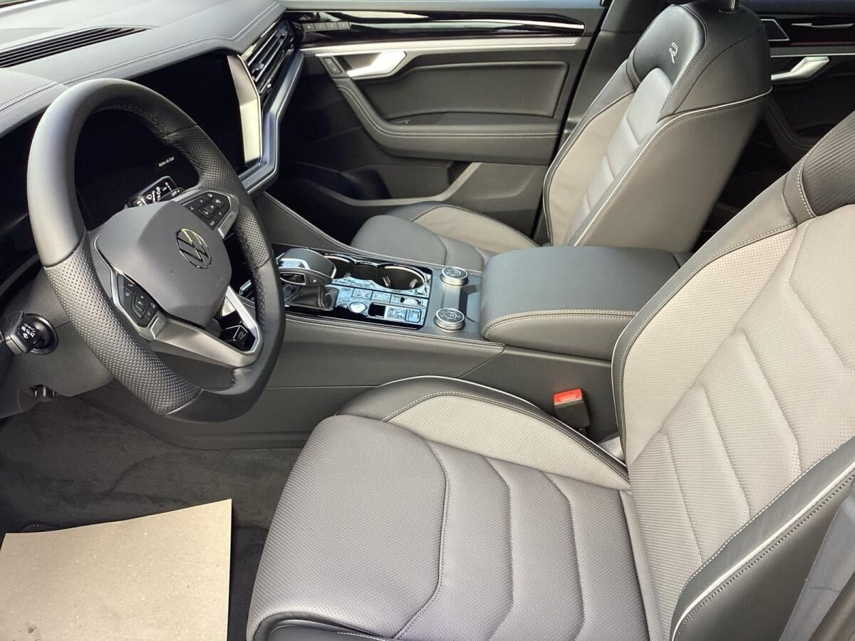 Volkswagen Touareg R-Line 3,0 l V6 TDI SCR 4MOTION 8-Gang (Tiptronic) "SOFORT VERFÜGBAR"