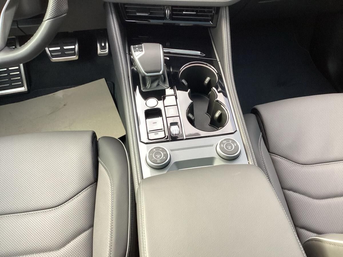 Volkswagen Touareg R-Line 3,0 l V6 TDI SCR 4MOTION 8-Gang (Tiptronic) "SOFORT VERFÜGBAR"