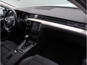 Volkswagen Passat Variant Elegance 1.5TSI DSG / Matrix, RFK