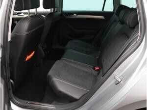 Volkswagen Passat Variant Elegance 1.5TSI DSG / Matrix, RFK