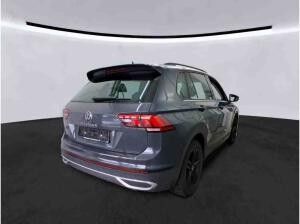 Volkswagen Tiguan Urban Sport 1.5 TSI DSG / Navi, App, LED