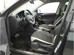 Volkswagen Tiguan Urban Sport 1.5 TSI DSG / Navi, App, LED