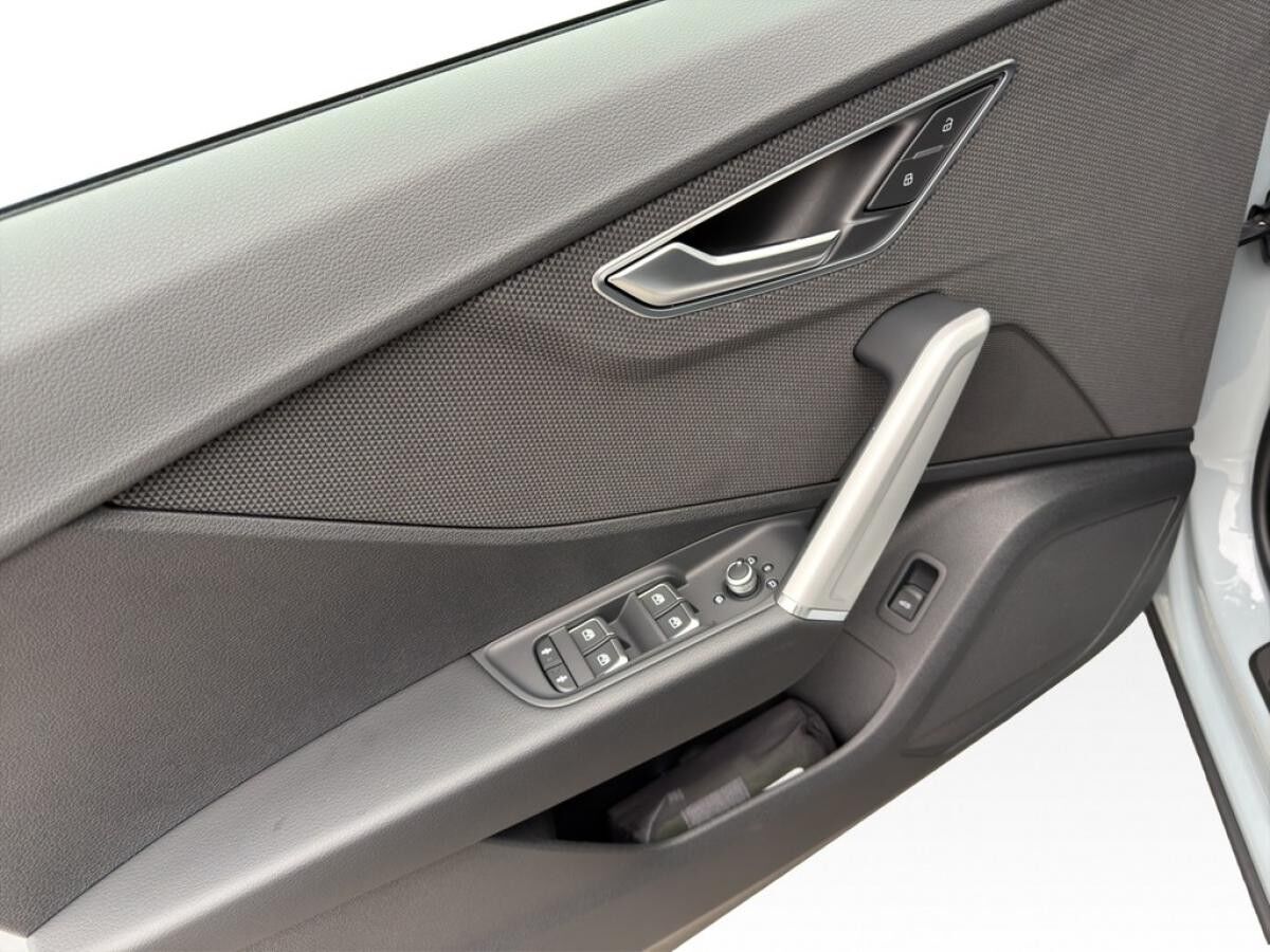 Audi Q2 S line 35 TFSI S tronic MATRIX*NAV*SHZ*PDC*KAMERA*TEMPO*EL.HECKKL*VIRTUAL*19"