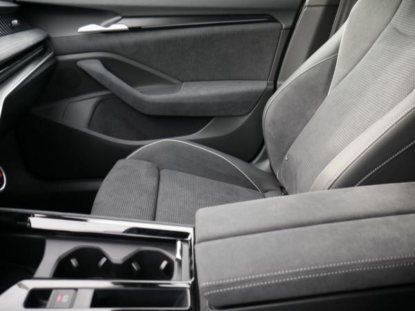 Skoda Superb Combi 2.0 TDI Sportline 4X4 AHK PANO MATRIX-LED *828*