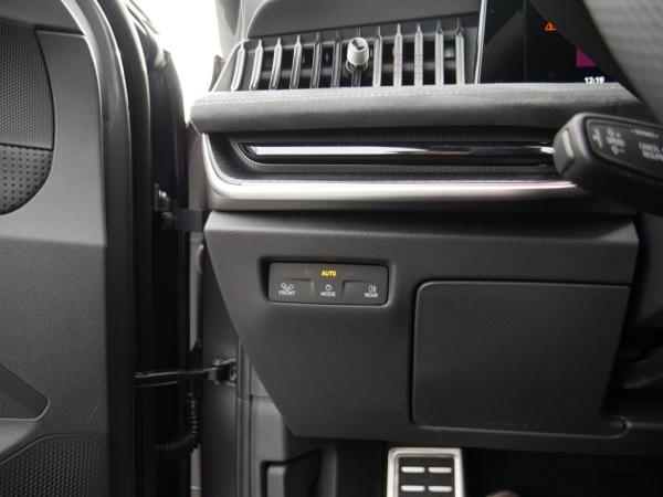 Skoda Superb Combi 2.0 TDI Sportline 4X4 AHK PANO MATRIX-LED *828*