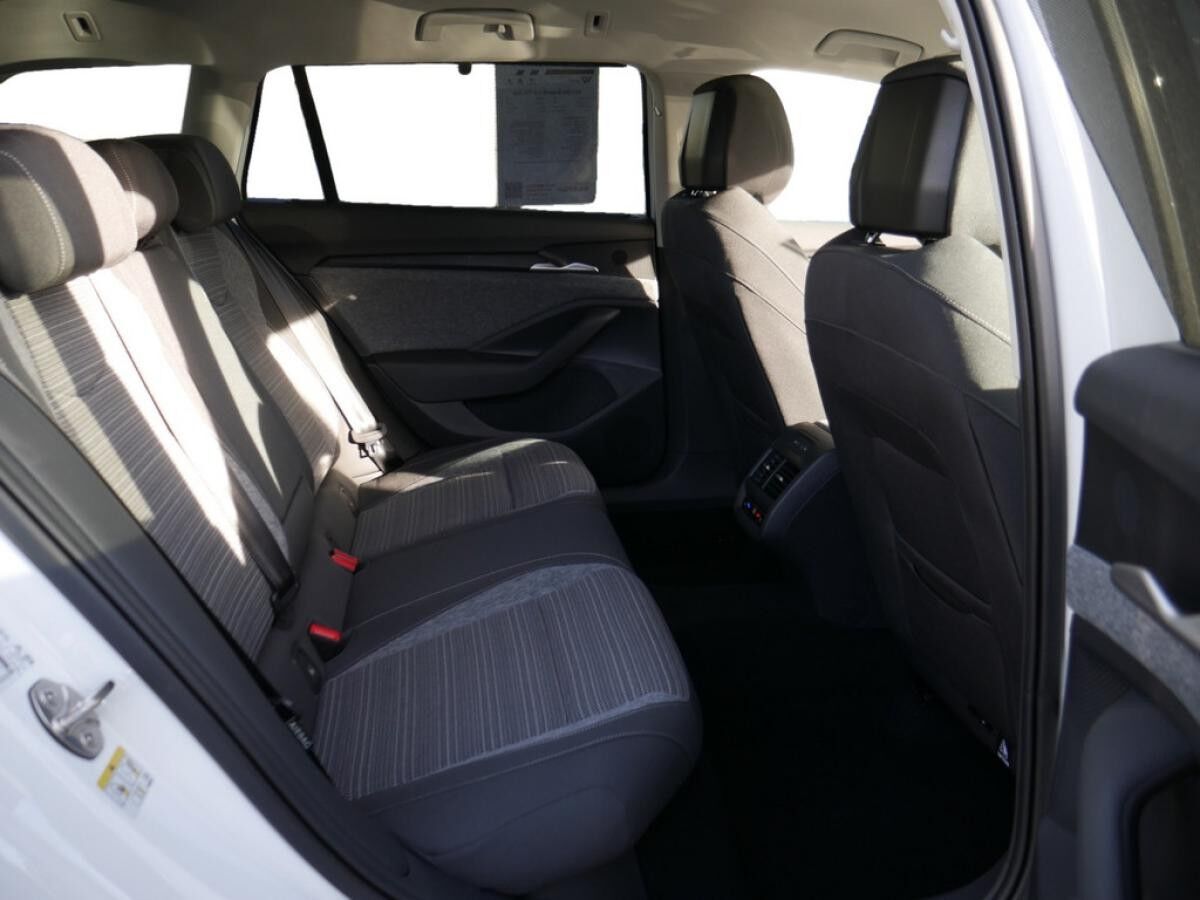 Skoda Superb Combi 2.0 TDI  4X4 Selection ACC HUD MATRIX-LED *859*