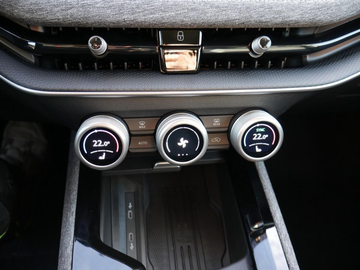 Skoda Superb Combi 2.0 TDI  4X4 Selection ACC HUD MATRIX-LED *859*