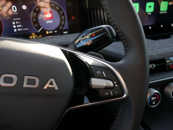 Skoda Superb Combi 2.0 TDI  4X4 Selection ACC HUD MATRIX-LED *859*