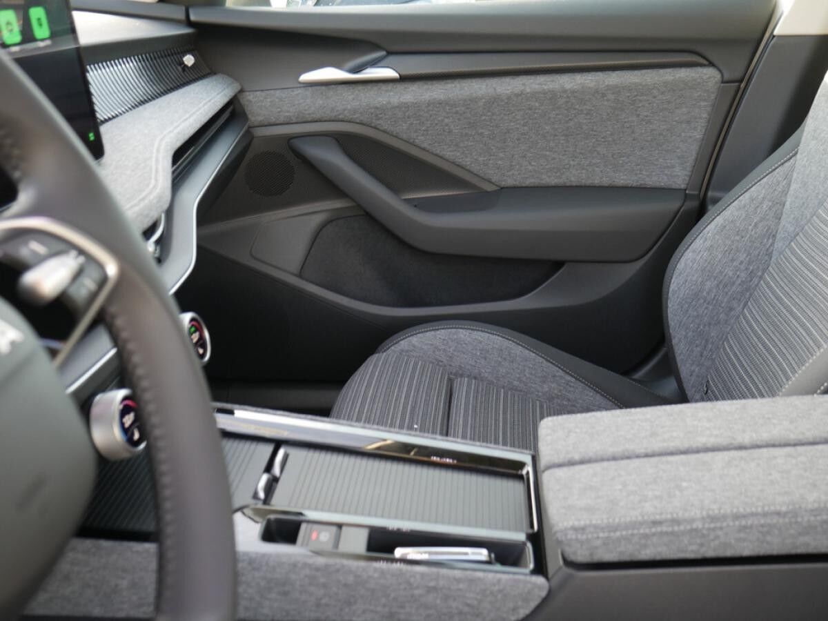 Skoda Superb Combi 2.0 TDI  4X4 Selection ACC HUD MATRIX-LED *859*