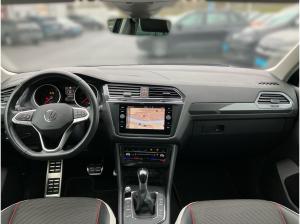 Volkswagen Tiguan Urban Sport 1.5 TSI DSG / Navi, App, LED