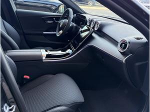 Mercedes-Benz C 200 T Avantgarde Digital-Light Ambiente AHK