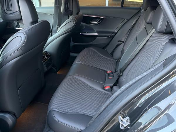 Mercedes-Benz C 200 T Avantgarde Digital-Light Ambiente AHK