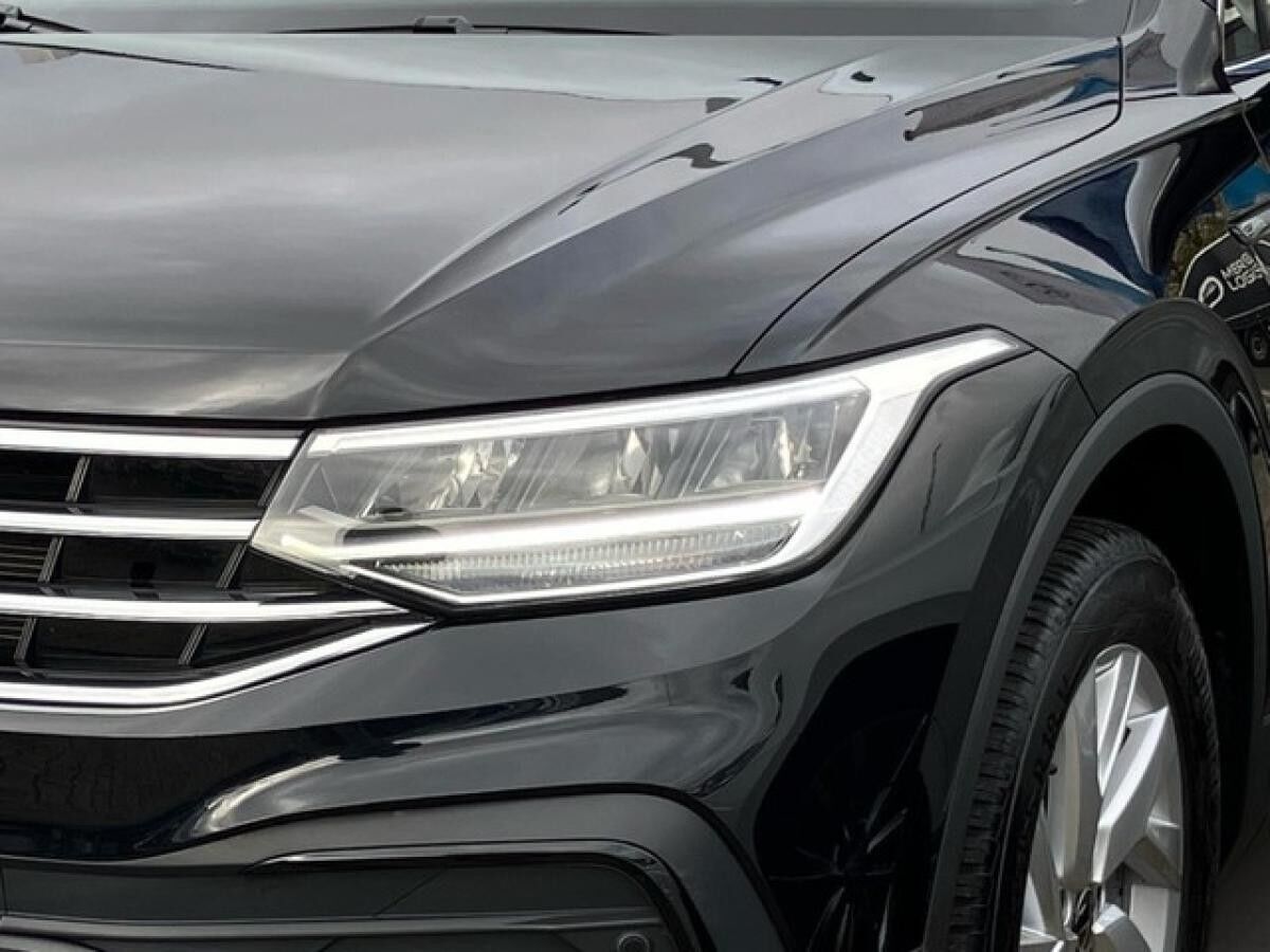 Volkswagen Tiguan Allspace Life 2.0 TDI DSG +18 Zoll+GJR+Navi+SHZ+AHK+ACC+7 Sitze+Kamera+LED+Digital Cockpit