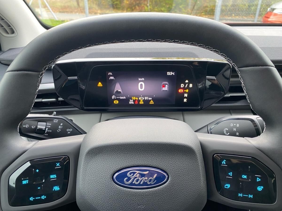 Ford Explorer Premium 77kWh Extended Range RWD Wärmepumpe+Fahrassist.