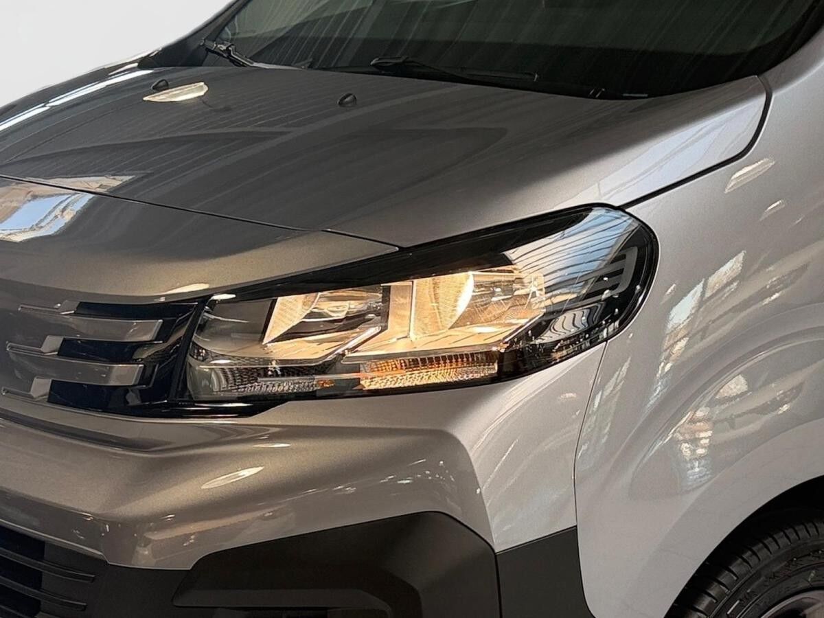 Peugeot Expert Kastenwagen M 2.0 BlueHDi 180EAT8 Automatik/ Lagerwagen!