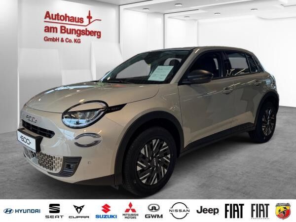 Fiat 600 1.2 Special Edition 110PS Automatik 🎉 LED ACC NAVI SHZ PDC MFL 💥Sofort verfügbar!