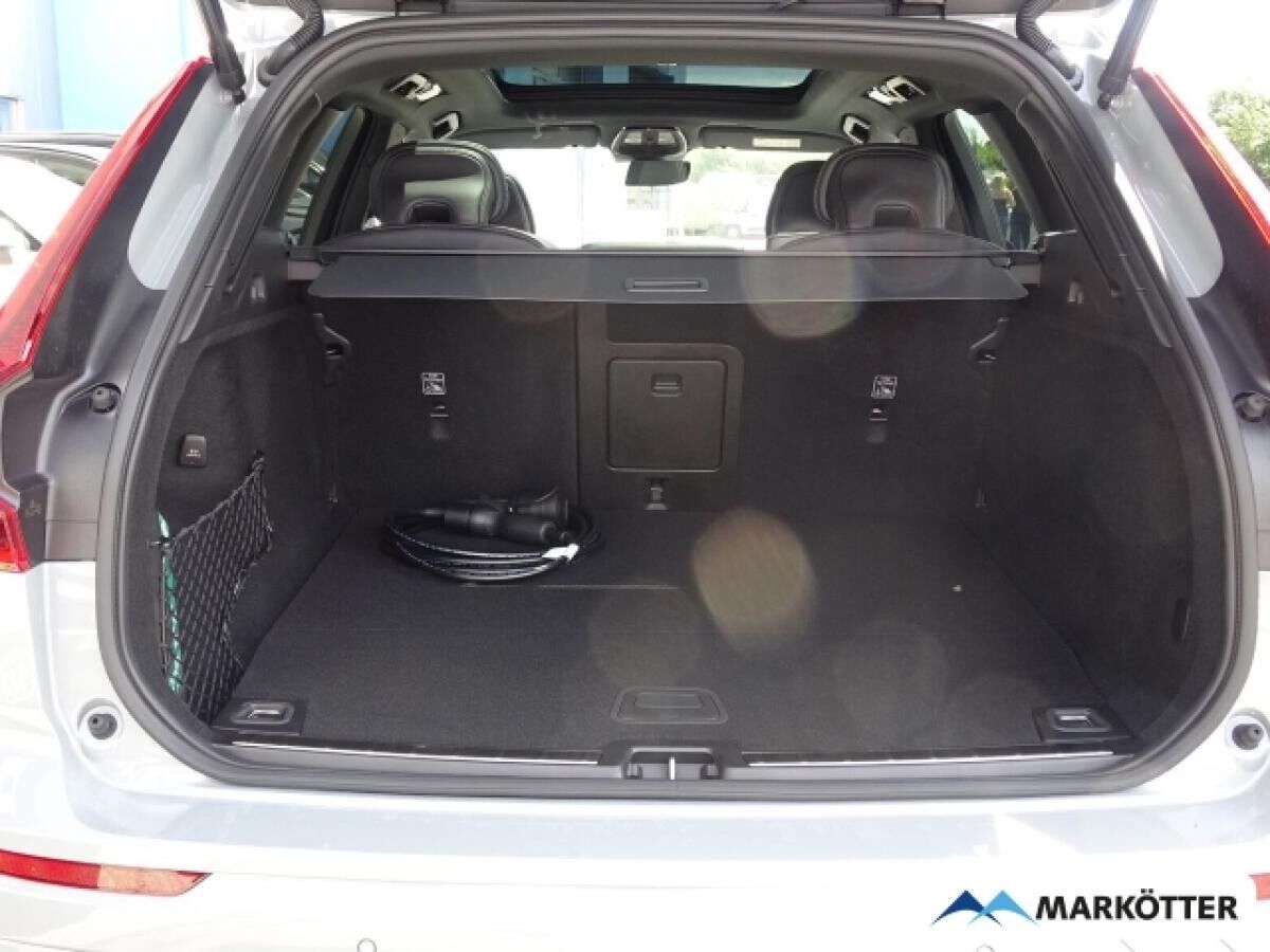 Volvo XC60 T8 Plus Black Edition Recharge/LHZ/360°CAM/