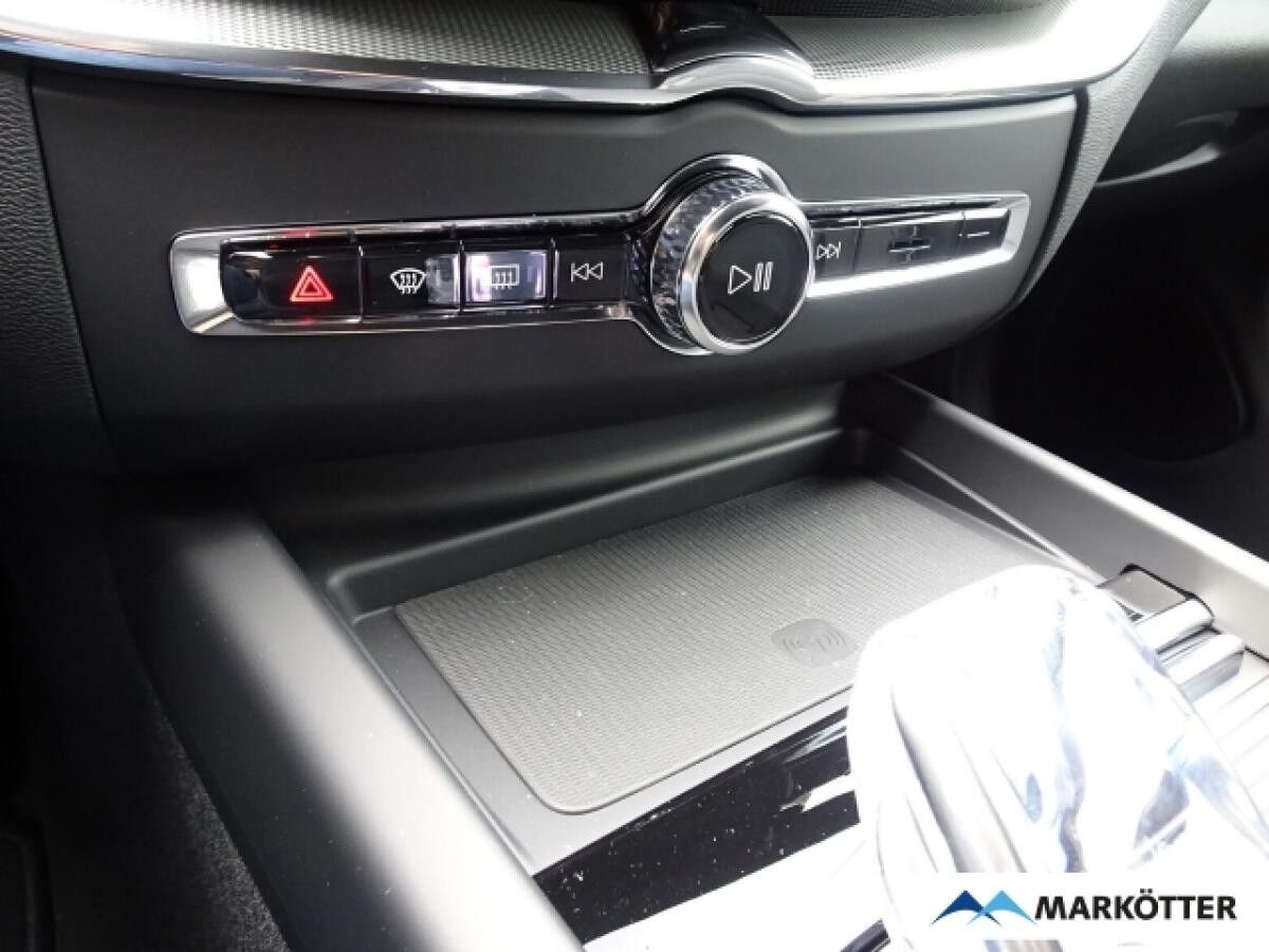 Volvo XC60 T8 Plus Black Edition Recharge/LHZ/360°CAM/