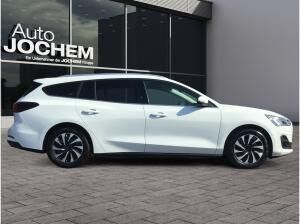 Ford Focus Titanium FAHRERASSISTENZ - WINTER-PAKET, GANZJAHRESREIFEN