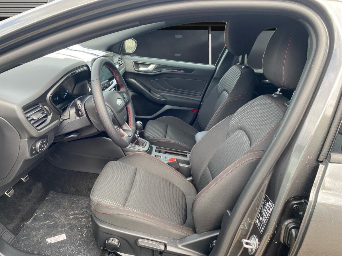 Ford Focus ST-LINE WINTERPAKET, FAHRERASSISTENZ-PAKET EASY-PARKING-PAKET