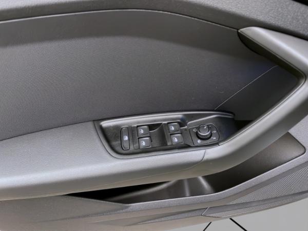 Audi A1 Sportback 25 TFSI PDC SITZHZG KLIMA LED LM17