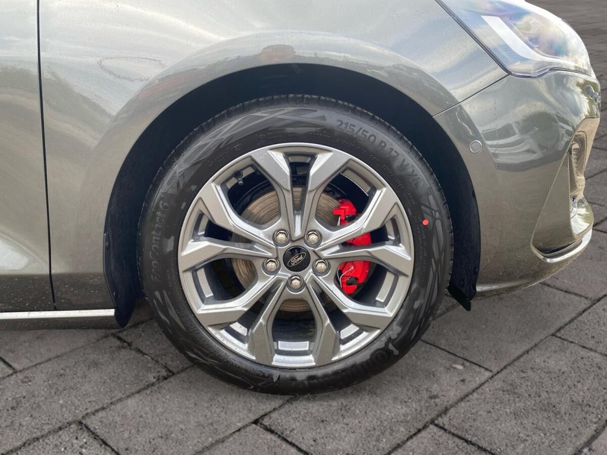 Ford Focus ST-LINE WINTERPAKET, FAHRERASSISTENZ-PAKET EASY-PARKING-PAKET