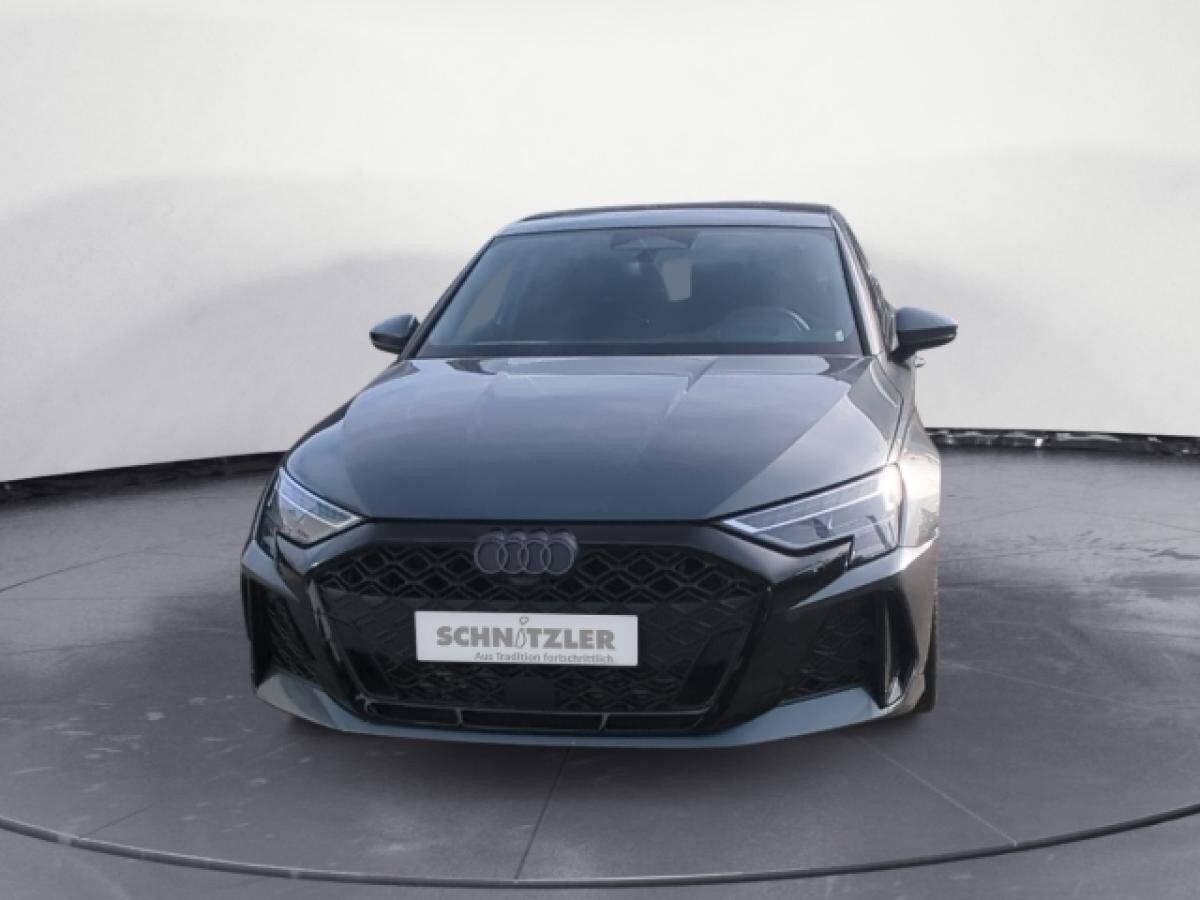 Audi RS3 Sportback quattro PANO/SONOS/HUD/RFK SOFORT VERFÜGBAR