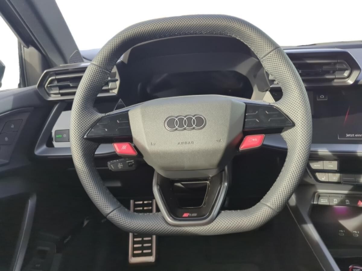 Audi RS3 Sportback quattro PANO/SONOS/HUD/RFK SOFORT VERFÜGBAR