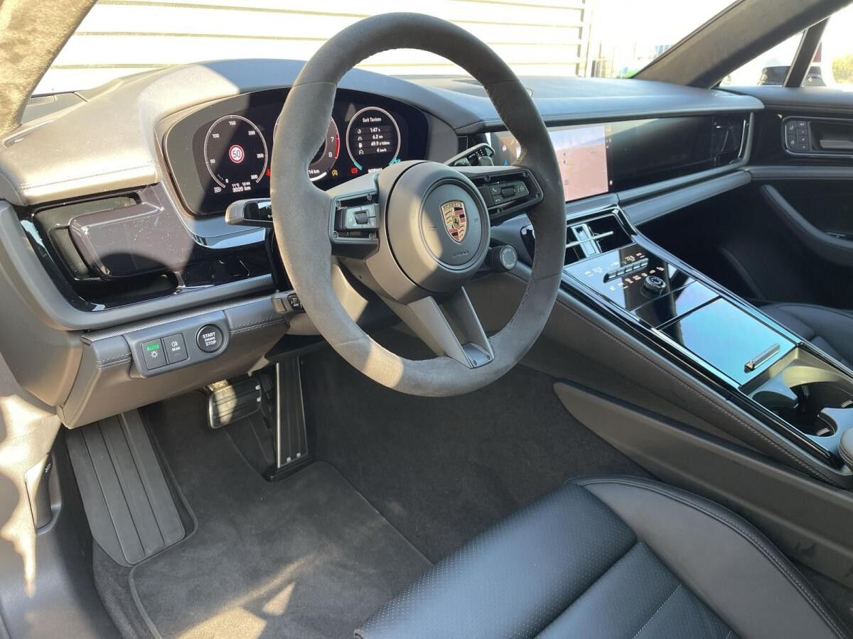 Porsche Panamera 4  · 353 PS · carraraweißmetallic · sofort verfügbar