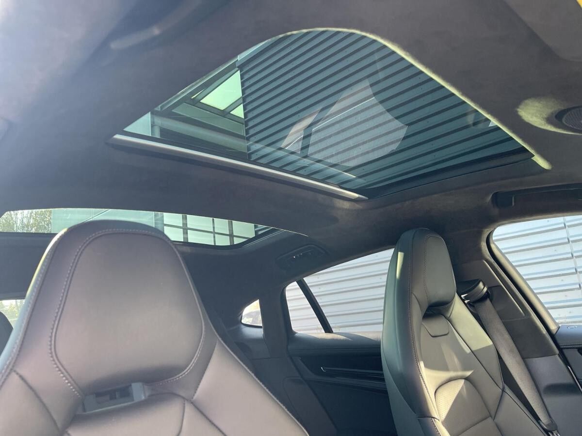 Porsche Panamera 4  · 353 PS · carraraweißmetallic · sofort verfügbar