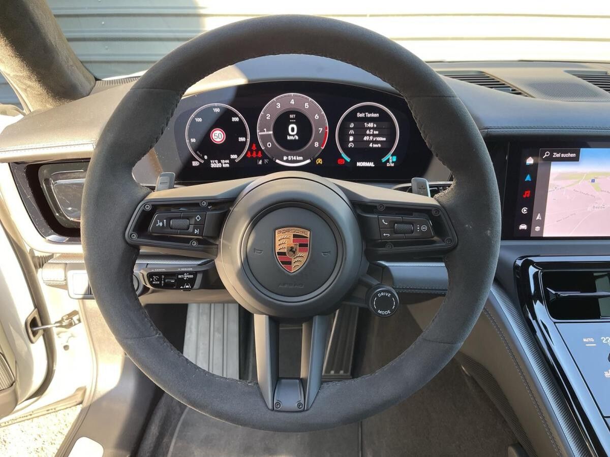 Porsche Panamera 4  · 353 PS · carraraweißmetallic · sofort verfügbar
