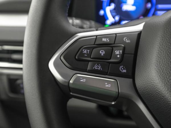 Volkswagen Caravelle T7 2.0 TDI Life LR AHK Navi Ganzjahresreifen