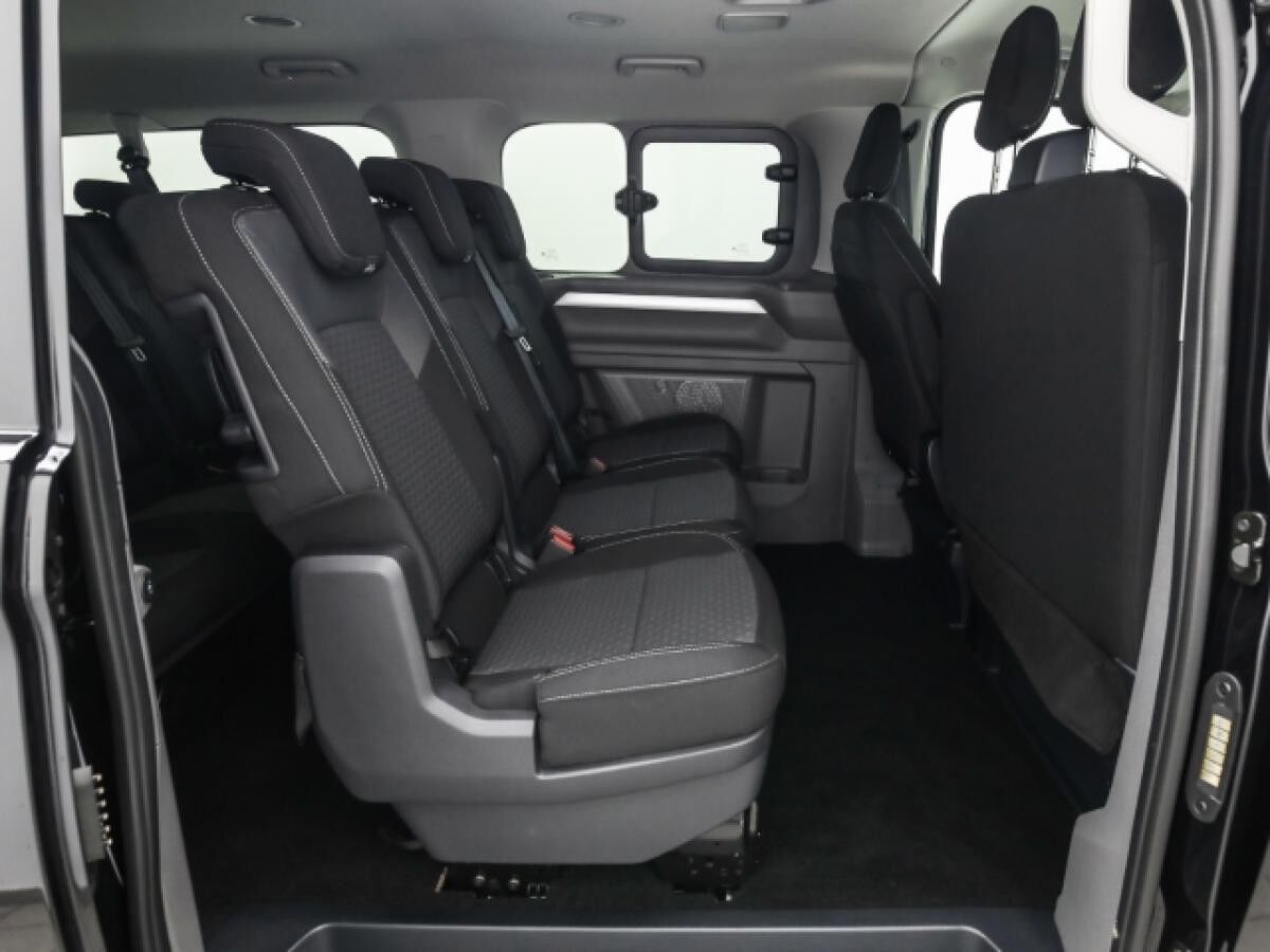 Volkswagen Caravelle T7 2.0 TDI Life LR AHK Navi Ganzjahresreifen