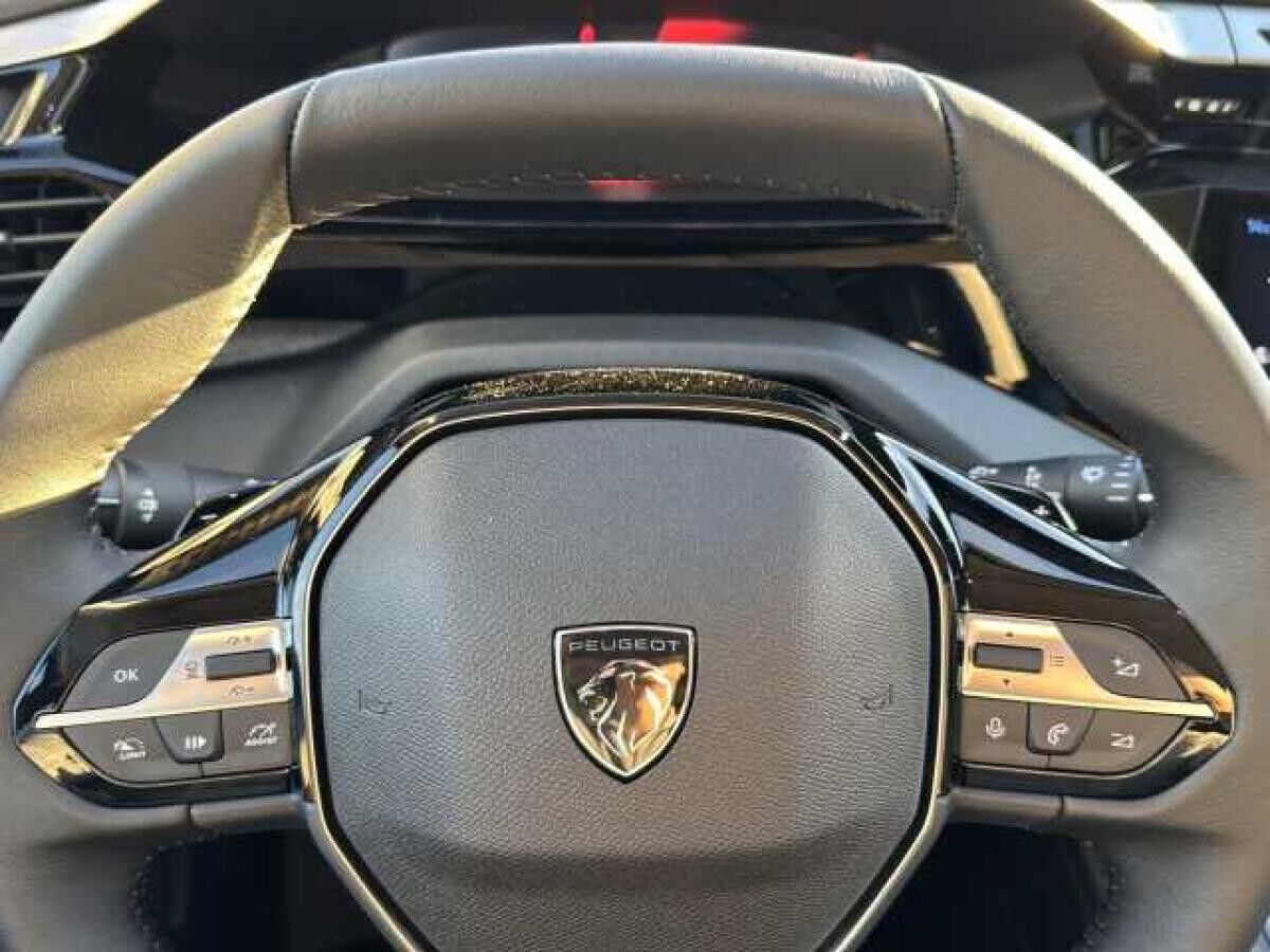 Peugeot 308 Hybrid 145 e-DSC6 Allure +Navi+360°+Komfortpaket+