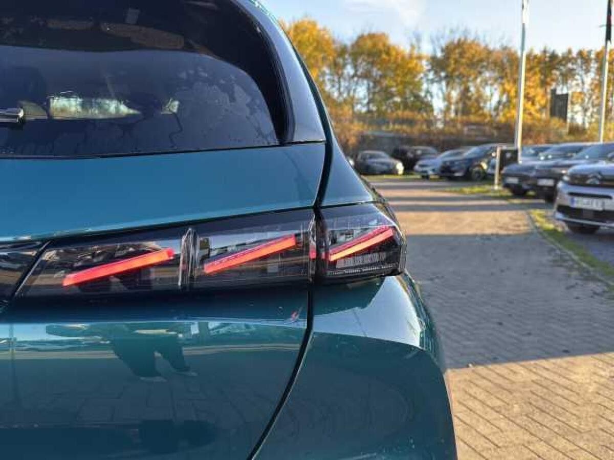 Peugeot 308 Hybrid 145 e-DSC6 Allure +Navi+360°+Komfortpaket+