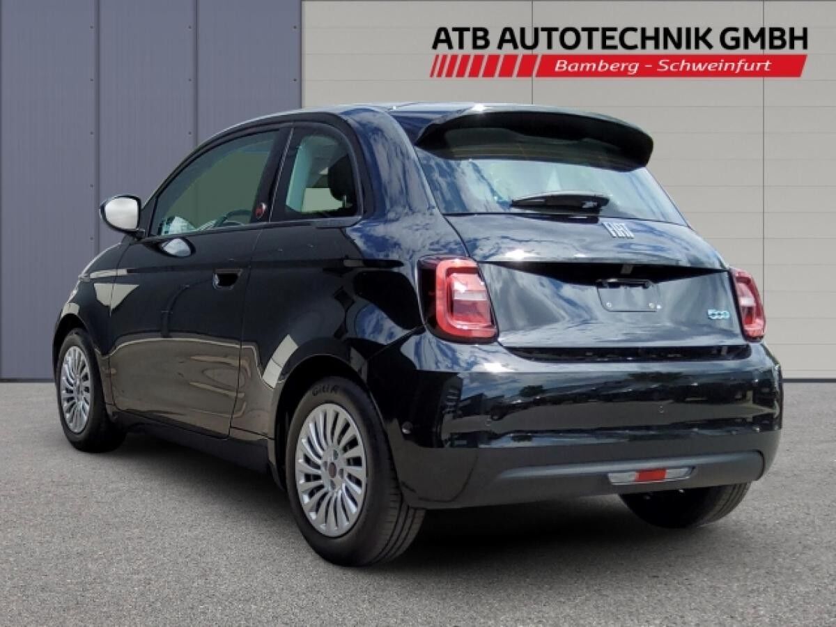 Fiat 500e RED Black Deal 23,8 kWh PDC Tempomat LED Sitzh. Totwinkel,