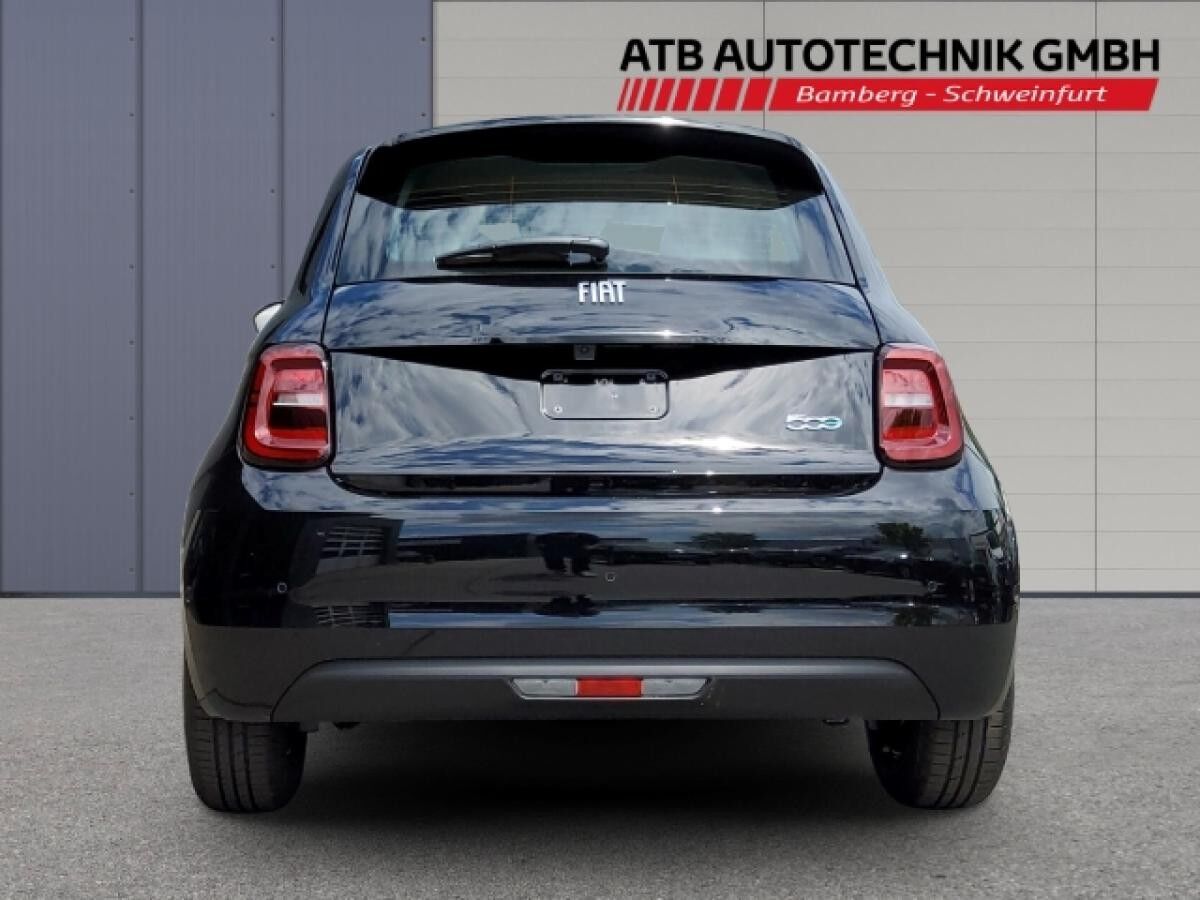 Fiat 500e RED Black Deal 23,8 kWh PDC Tempomat LED Sitzh. Totwinkel,