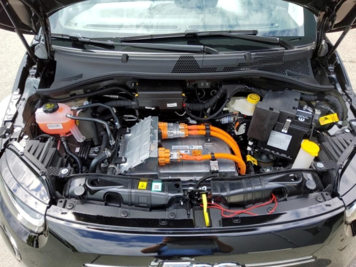 Fiat 500e RED Black Deal 23,8 kWh PDC Tempomat LED Sitzh. Totwinkel,