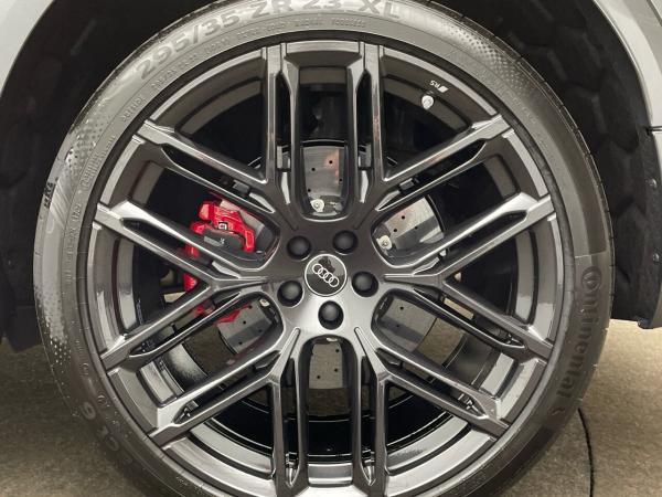 Audi RS Q8 SUV 441 kW Keramikbremse Massagesitz Standh