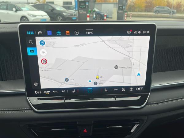 Volkswagen Tayron Life 2.0 TDI 4M DSG 7Sitze,AHK,Kamera