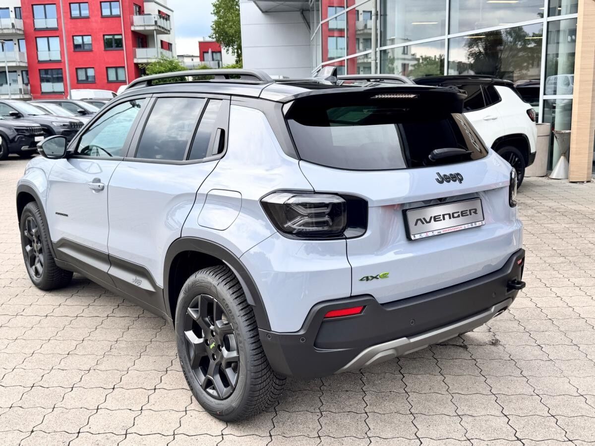 Jeep Avenger 1.2 MHEV 4XE Overland