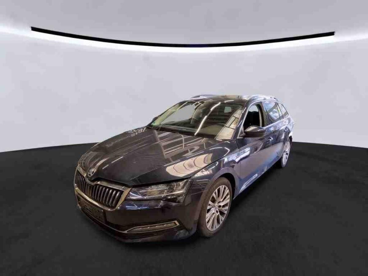 Skoda Superb Combi Style 2.0TDI 4x4/ Pano, Matrix, RFK