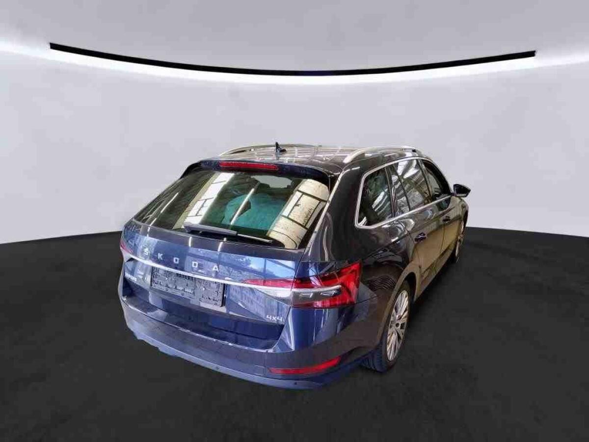 Skoda Superb Combi Style 2.0TDI 4x4/ Pano, Matrix, RFK