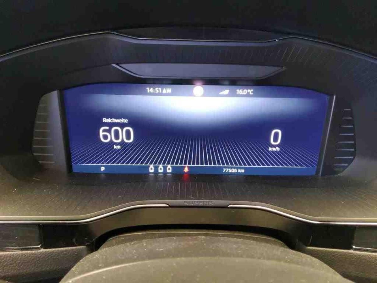 Skoda Superb Combi Style 2.0TDI 4x4/ Pano, Matrix, RFK