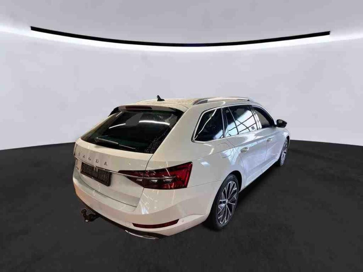 Skoda Superb Combi L&K 2.0 TDI DSG / Matrix, 360°, AHK