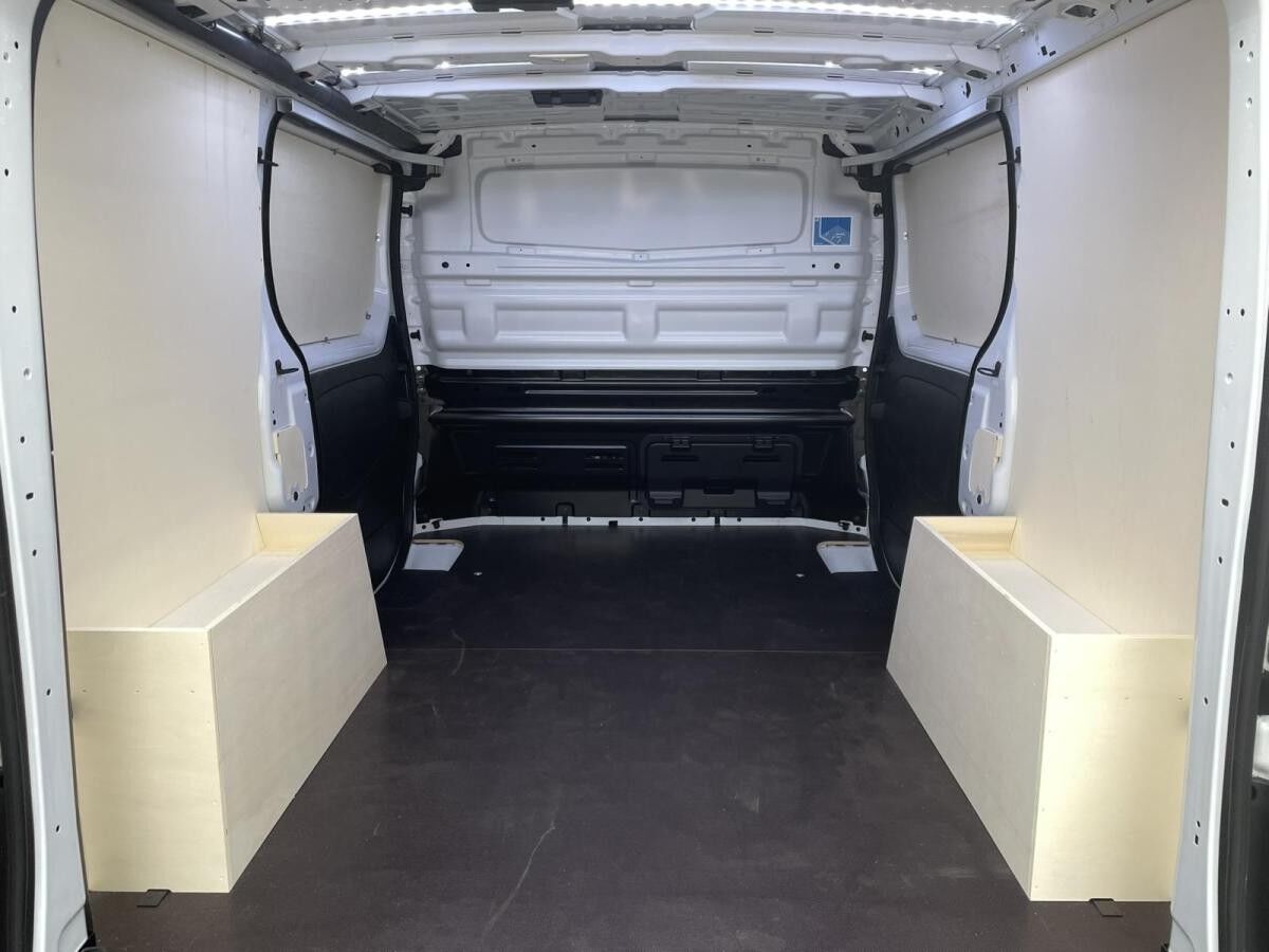 Renault Trafic dCi110 L1H1 2xSchiebetür Ganzjahresbereifung Kamera