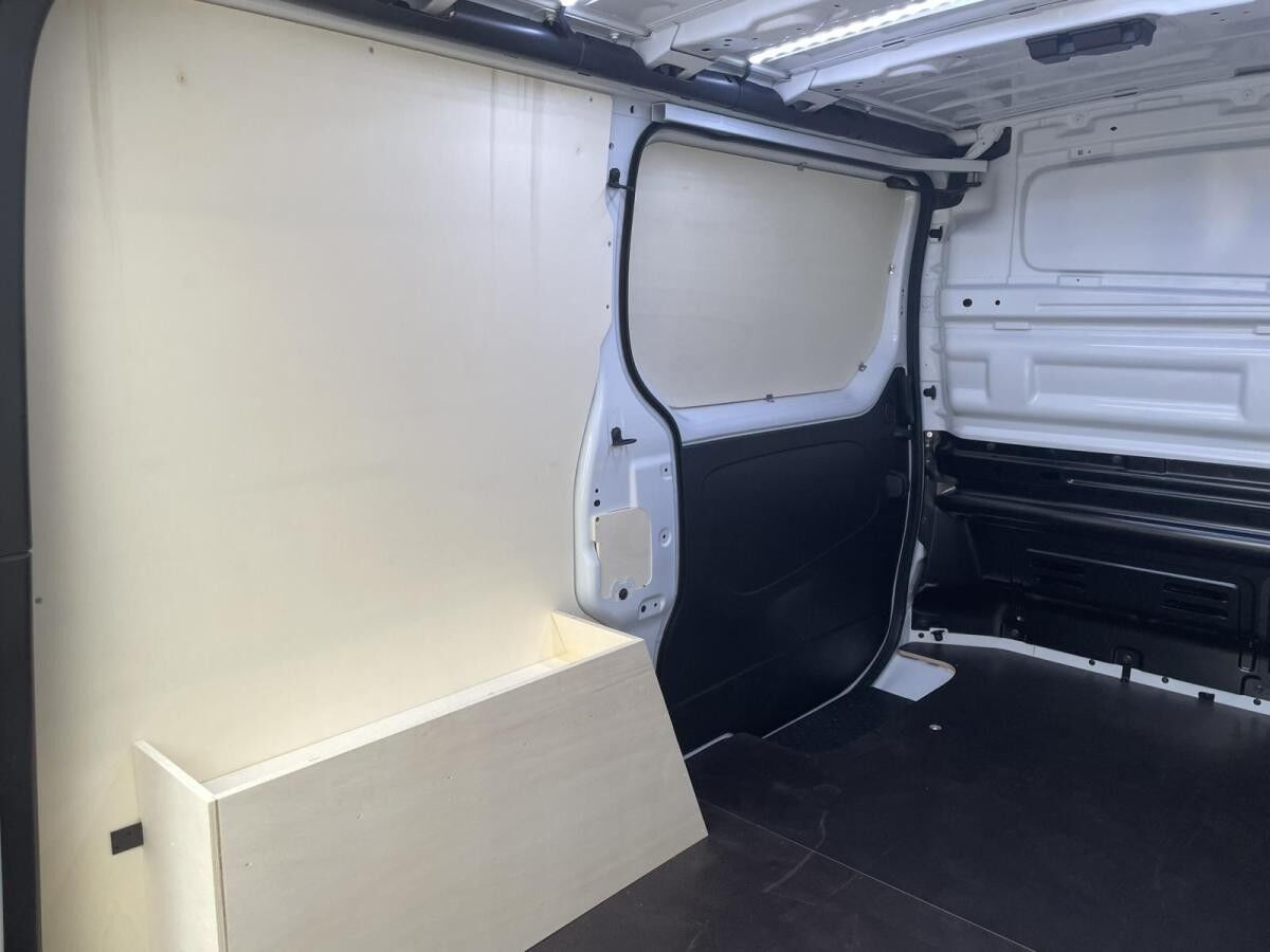 Renault Trafic dCi110 L1H1 2xSchiebetür Ganzjahresbereifung Kamera