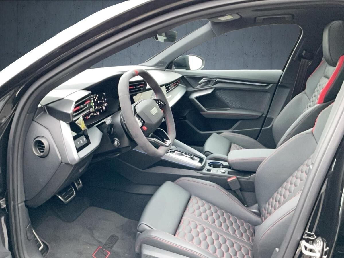 Audi RS3 RS 3 Sportback S tr. Vmax280 PANO Matrix S-Abgas