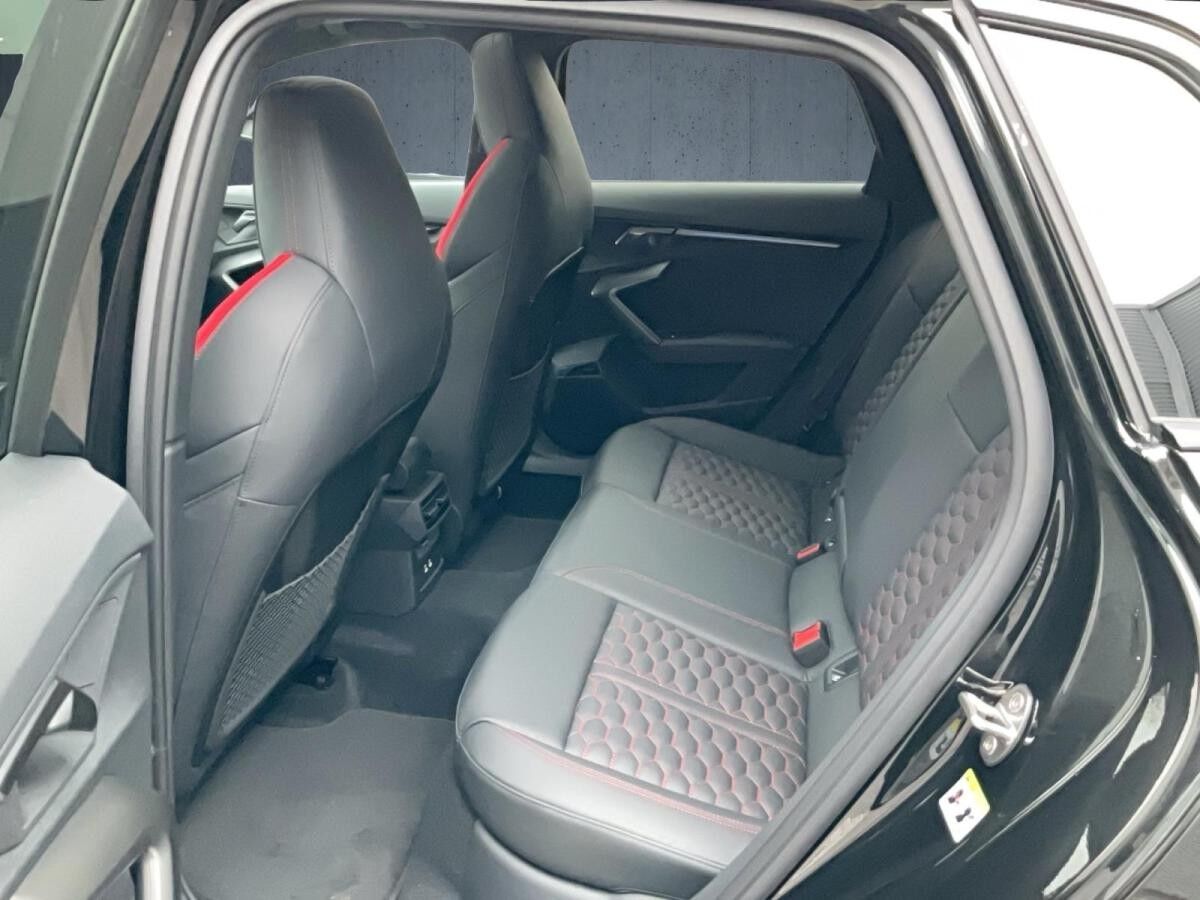 Audi RS3 RS 3 Sportback S tr. Vmax280 PANO Matrix S-Abgas