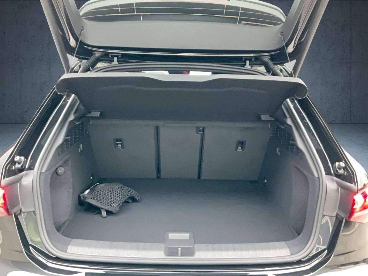 Audi RS3 RS 3 Sportback S tr. Vmax280 PANO Matrix S-Abgas